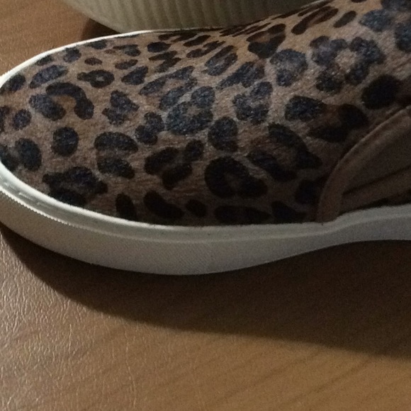 COPY - Ugg slip On Sneakers - Picture 8 of 11